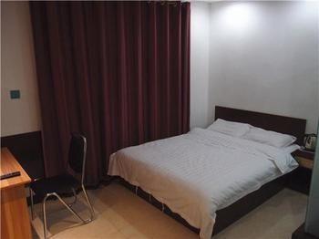 Longtai Star Hotel Qingdao Exterior foto